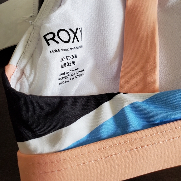 ⬇️ NWT Roxy Bikini Top - Picture 6 of 8
